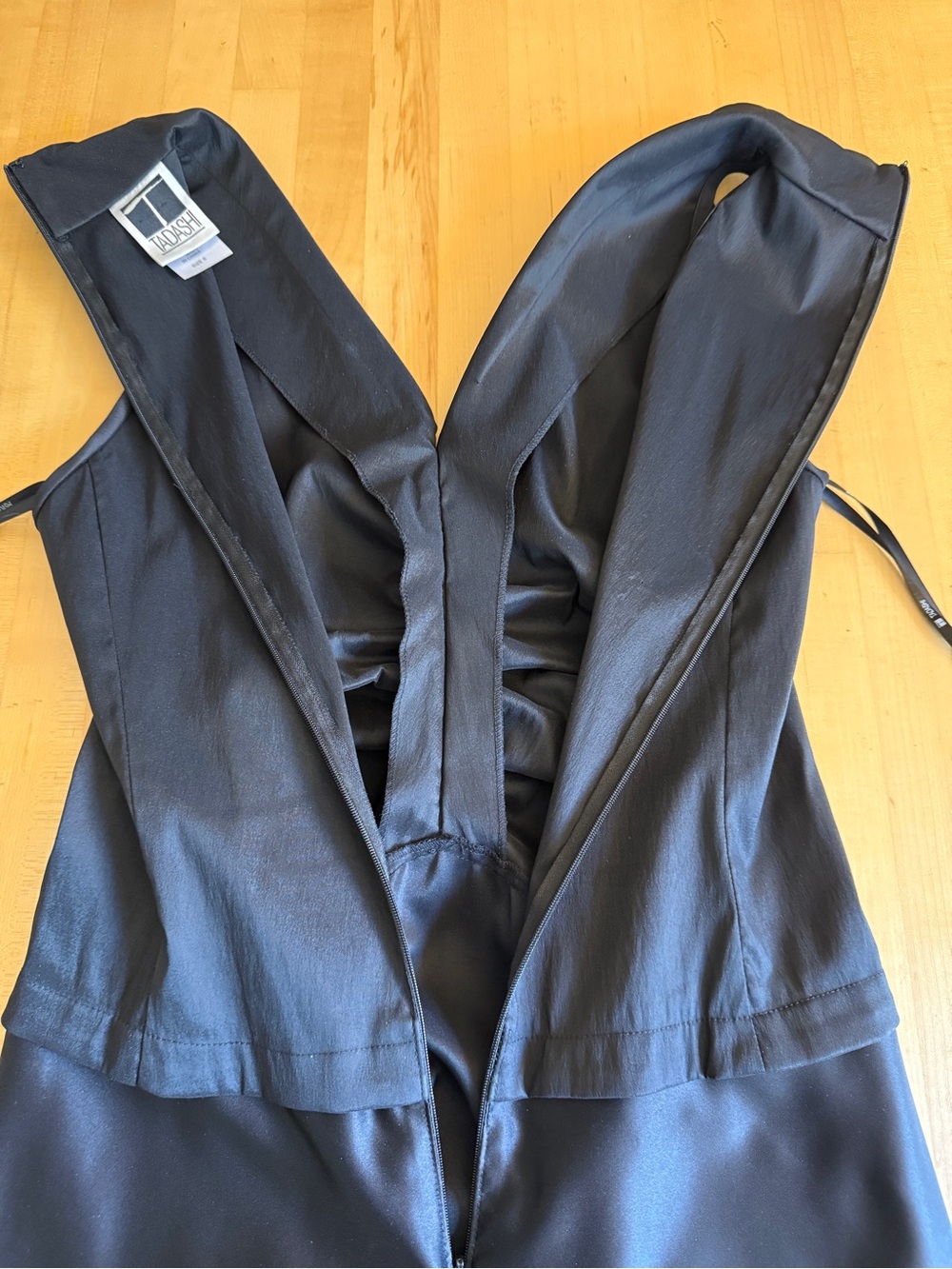 TADASHI SHOJI Black Ruched Satin Tuxedo Style Evening Gown Vintage 90s Sz 6 *EUC - Picture 5 of 11